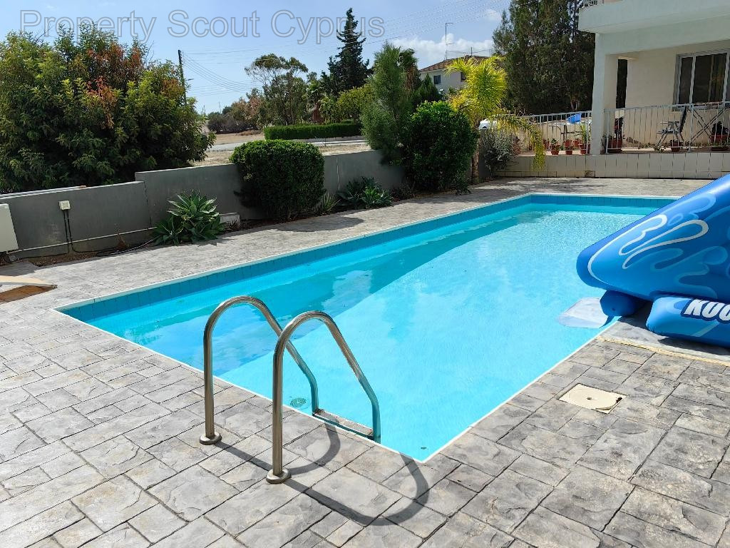 Win Win Estates Apartment in Alethriko - Larnaca Ref. WW28481
